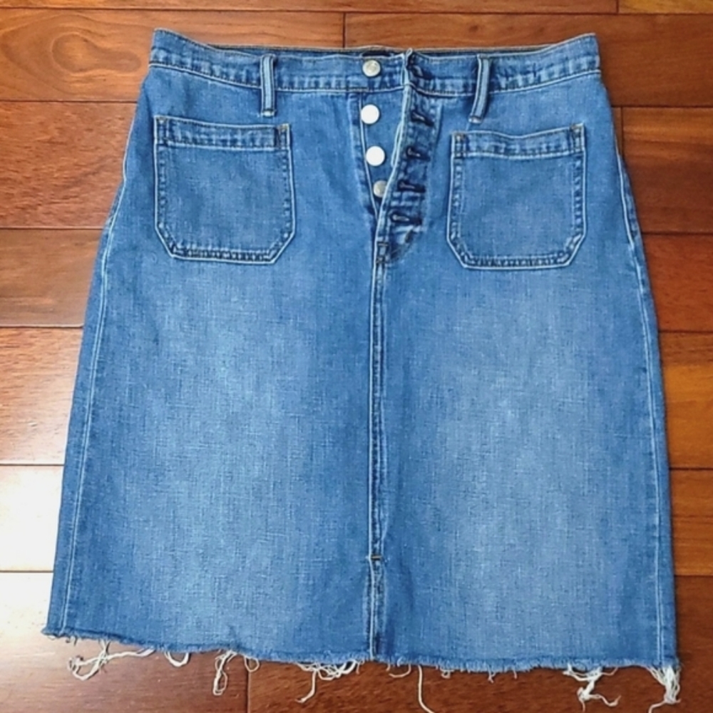 GAP Button fly jean skirt